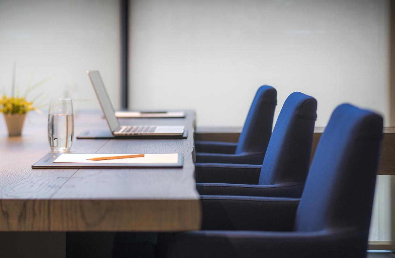 Mu Jiaoxi Hotel Εξωτερικό φωτογραφία A meeting room at the headquarters of the European Anti-fraud Authority